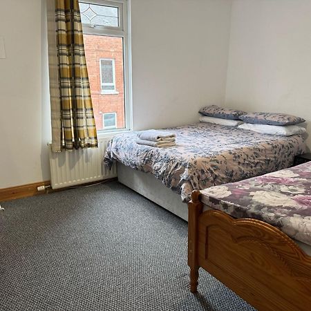 Lovely 2 Bedroom House Close To City Centre Belfast Exterior photo