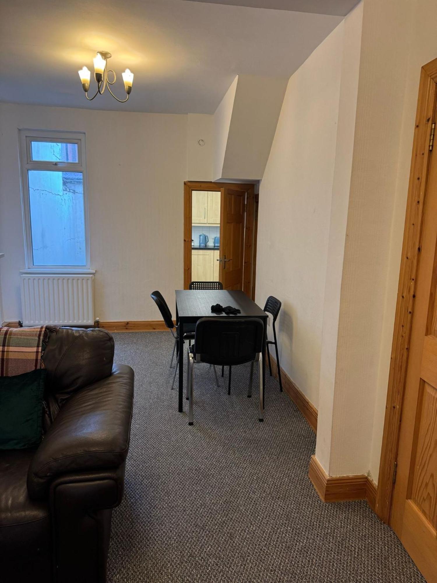 Lovely 2 Bedroom House Close To City Centre Belfast Exterior photo
